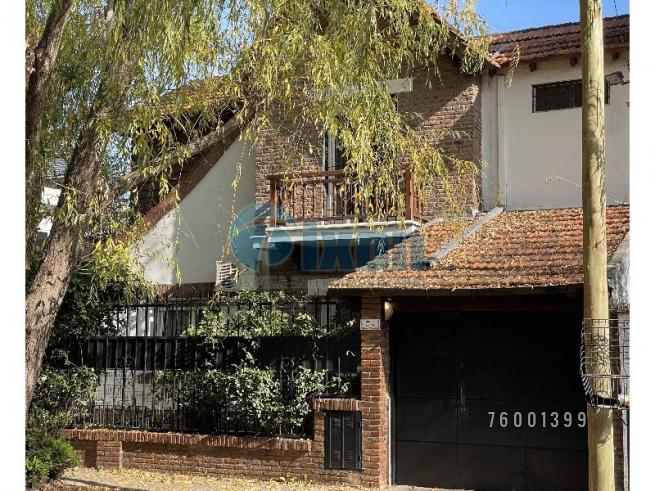 Casa Alquiler USD 3.300, Olivos, Vías a Maipú - Arnedo Propiedades Asesores Inmobiliarios